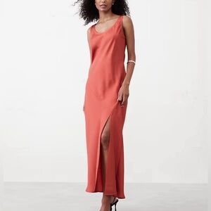 Banana Republic SILKY TWILL SLIT MAXI SLEEVELESS DRESS 
Color Dusty Cedar
